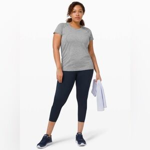 Lululemon Swiftly Tech Short Sleeve 2.0 hip length Slate / White W3DFNS size 2